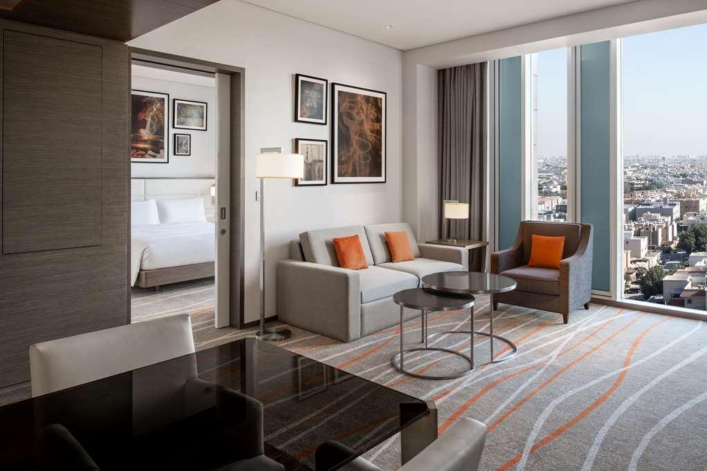 Doubletree Suites By Hilton - Riyadh Financial District Номер фото