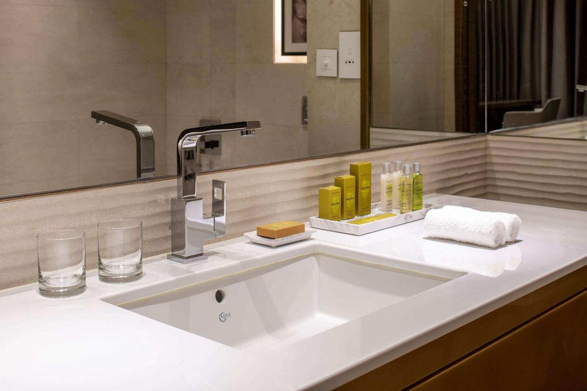Doubletree Suites By Hilton - Riyadh Financial District Екстер'єр фото